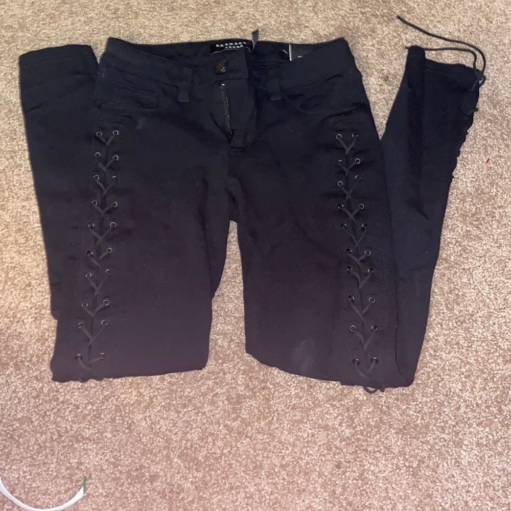 Donating 11/1 Black lace up jeggings